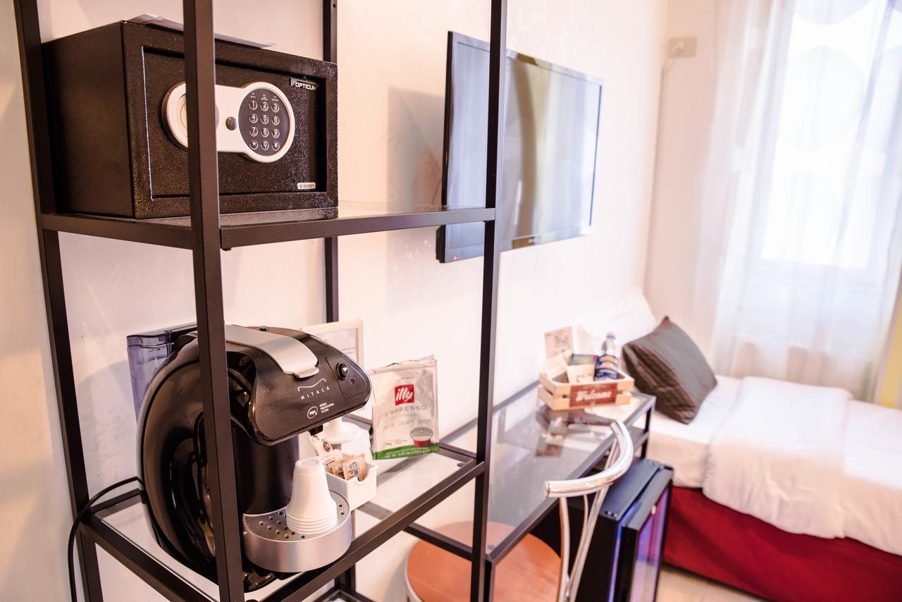 Galleria Frascati Rooms And Apartment Exterior foto